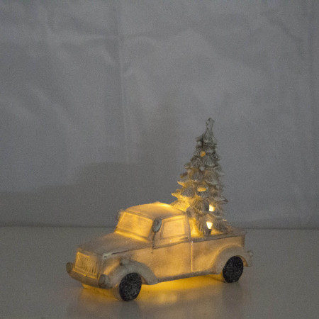 detail Auto s vánočním stromkem GD DESIGN