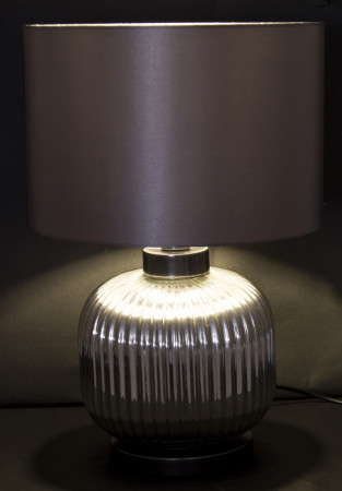 detail Stolní lampa skleněná se šedým stínidlem GD DESIGN
